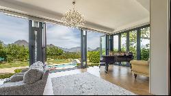 COUNTY RETREAT IN GLORIOUS FRANSCHHOEK