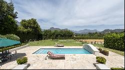 COUNTY RETREAT IN GLORIOUS FRANSCHHOEK