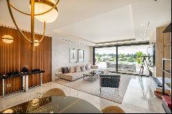 Stunning luxury duplex in the heart of the Golden Mile