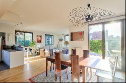 Garches, on the edge of Saint-Cloud  -  An ideal family home