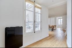 Paris 7th District – A three-bed apartment in good condition