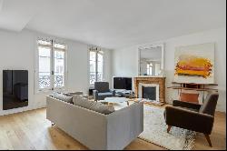 Paris 7th District – A three-bed apartment in good condition