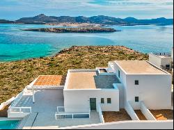 Seafront Luxury in Antiparos