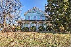 A quintessential Colonial Residence Nestled in the heart of Trumbull