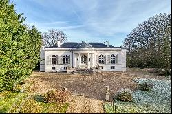 Historic estate set within a 2-hectare park