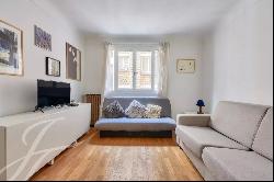 INVALIDES - Big studio with seperate kitchen for sale Paris 75007