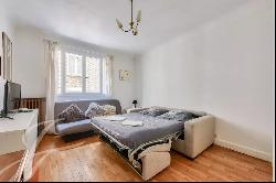 INVALIDES - Big studio with seperate kitchen for sale Paris 75007