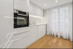 PARIS 8 / Rue du Faubourg Saint-honoré - 5 rooms - 3 bedrooms