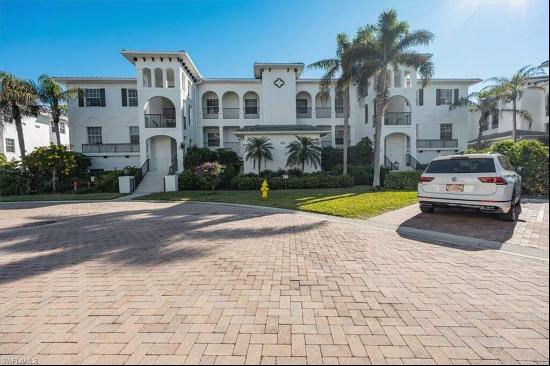 780 Bentwater Cir, #201, Naples, FL, 34108, USA