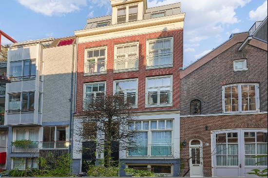 Charming 2-Room Apartment with Balcony in the Heart of Amsterdam