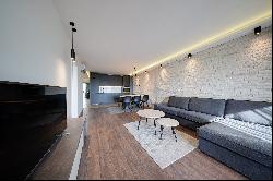 Excellent apartment with three bedrooms and two parking spaces in Izgrev distric