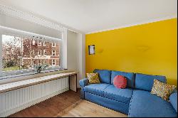 A Bright and Modern Flat in an Iconic 1960s Building