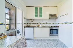 Flat, 3 bedrooms, for Rent