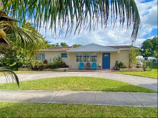 27905 SW 132nd Ave, Homestead FL 33032