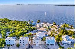 9 Gulf Dr, Key Largo FL 33037