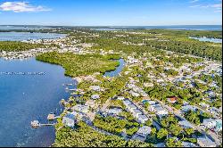 9 Gulf Dr, Key Largo FL 33037