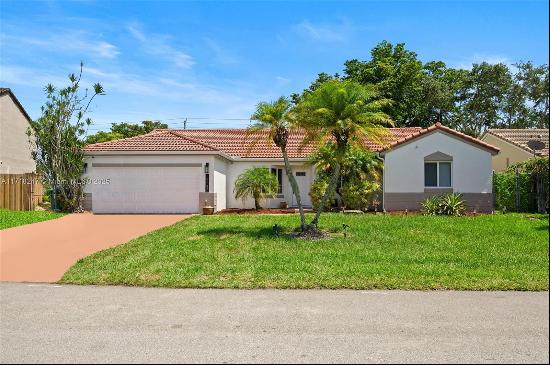 13742 SW 179th Ter, Miami FL 33177