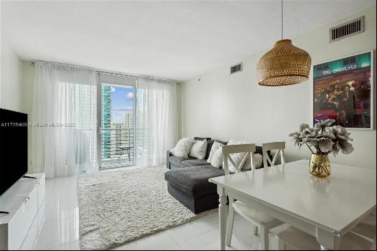 335 S Biscayne Blvd # 2801, Miami FL 33131