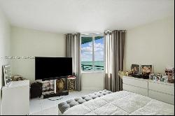 335 S Biscayne Blvd # 2801, Miami FL 33131