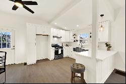 Beautifully Renovated Downtown Napa Bungalow