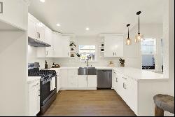 Beautifully Renovated Downtown Napa Bungalow