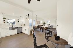 Beautifully Renovated Downtown Napa Bungalow