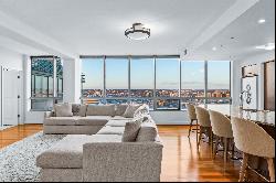 Contemporary Unit at Harbor East