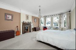 Wolsey Road, East Molesey, Surrey, KT8 9EW