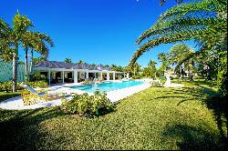 THE OAKES OASIS, Lyford Cay 