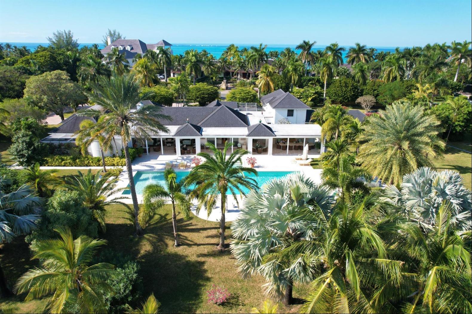 THE OAKES OASIS, Lyford Cay 