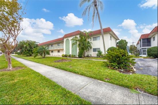 3500 Beneva Road #303, Sarasota FL 34232