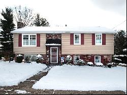 2102 Lynwood Dr, Hopewell Twp - Bea PA 15001