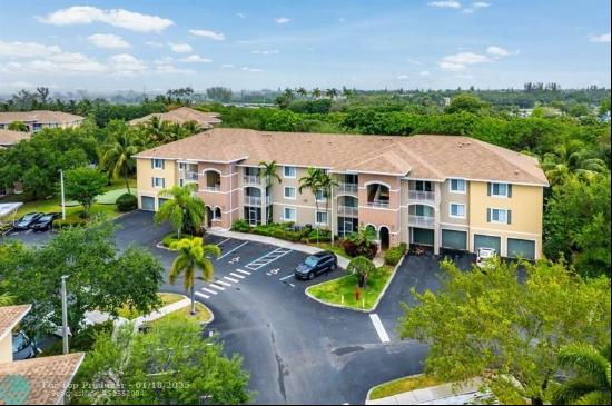 6492 Emerald Dunes Dr #208, West Palm Beach FL 33411