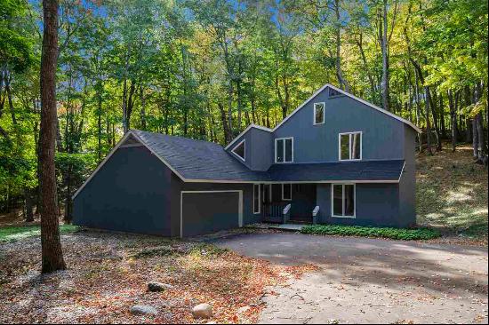 1577 Timber Pass, Harbor Springs MI 49740