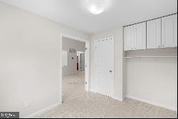 1126 Huntmaster Terrace NE Unit 302, Leesburg VA 20176