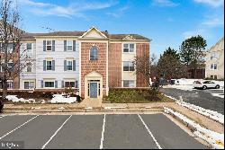 1126 Huntmaster Terrace NE Unit 302, Leesburg VA 20176