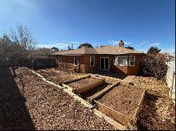 2712 La Charles Drive NE, Albuquerque NM 87112