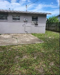 914 SW 11th Terrace, Delray Beach FL 33444