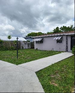 914 SW 11th Terrace, Delray Beach FL 33444