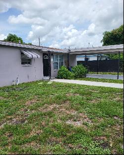 914 SW 11th Terrace, Delray Beach FL 33444