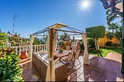 Charming semi-detached house with stunning sea views in Malaga E, Málaga 29017