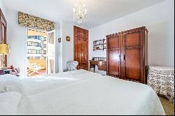 Exclusive second-line beach flat with sea views in La Malagueta, Málaga 29016