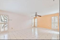 10725 SW 72 Ave, Pinecrest FL 33156