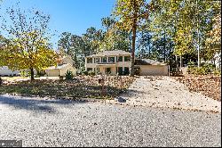 110 Lakeside Drive, Peachtree City GA 30269