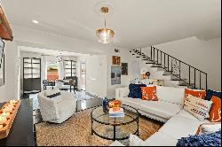 Beautiful Bordeaux Village Condo