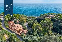 An exclusive oasis of luxury and privacy with access to the sea for sale in Monte Argentar