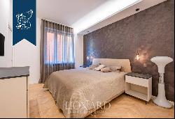 Prestigious designer apartment with a balcony and car park opposite Piazza Erculea, near P