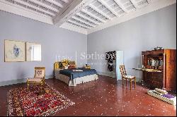 Prestigious historic residence in the heart of Rome