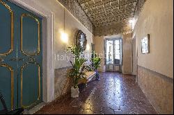 Prestigious historic residence in the heart of Rome