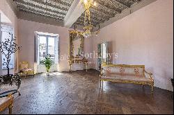 Prestigious historic residence in the heart of Rome